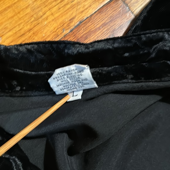 CP SHADES Vintage Label Women's Black Velvet Shirt -Jacket Shacket Rayon Size‎ L - Picture 11 of 11